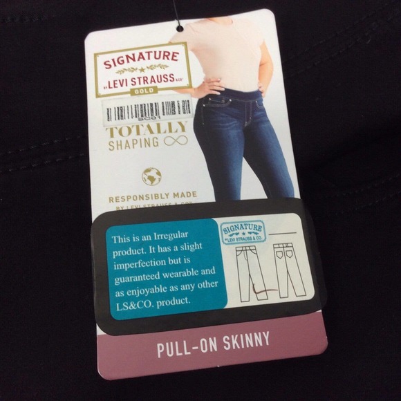 Levi Women's Plus 28S/26 Signature Pull-On Skinny Black Jeans Totally Shaping - Picture 2 of 11